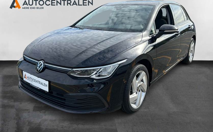 VW Golf VIII 1,5 eTSi 130 Life 75 Years Edition DSG