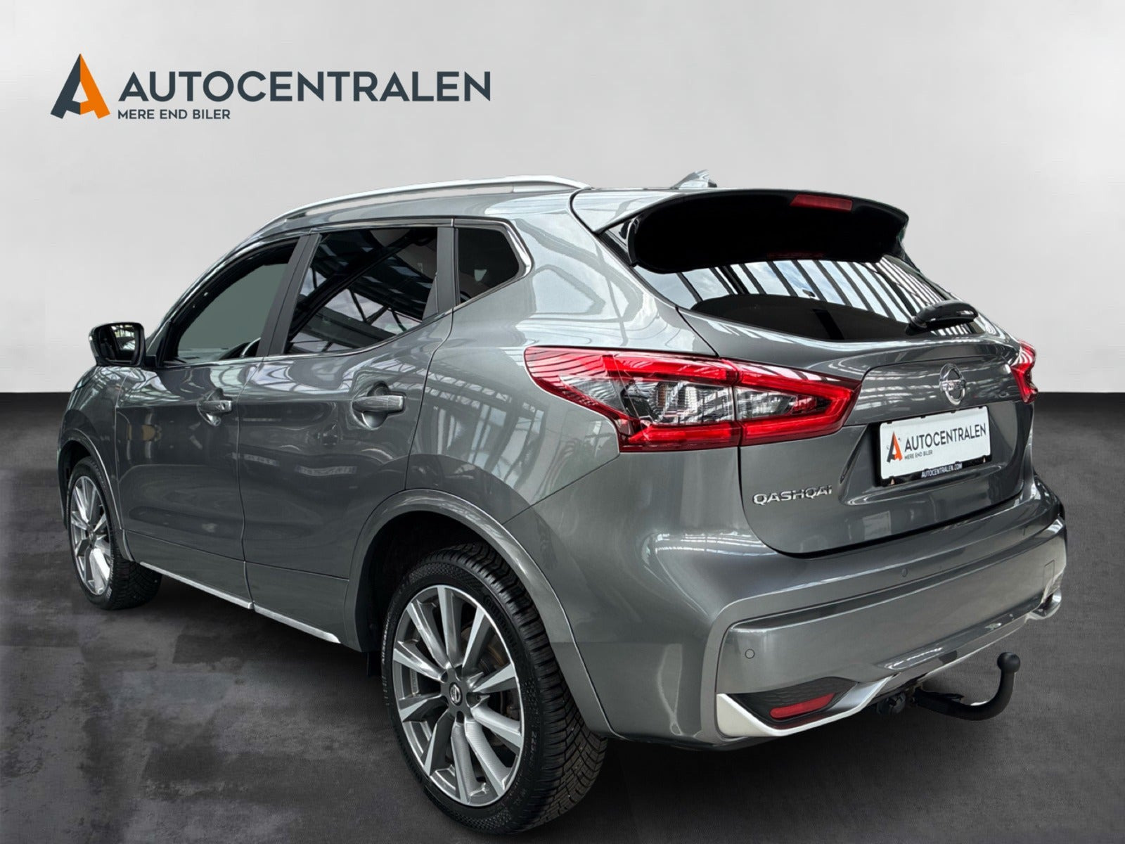Grå Nissan Qashqai fra 2019