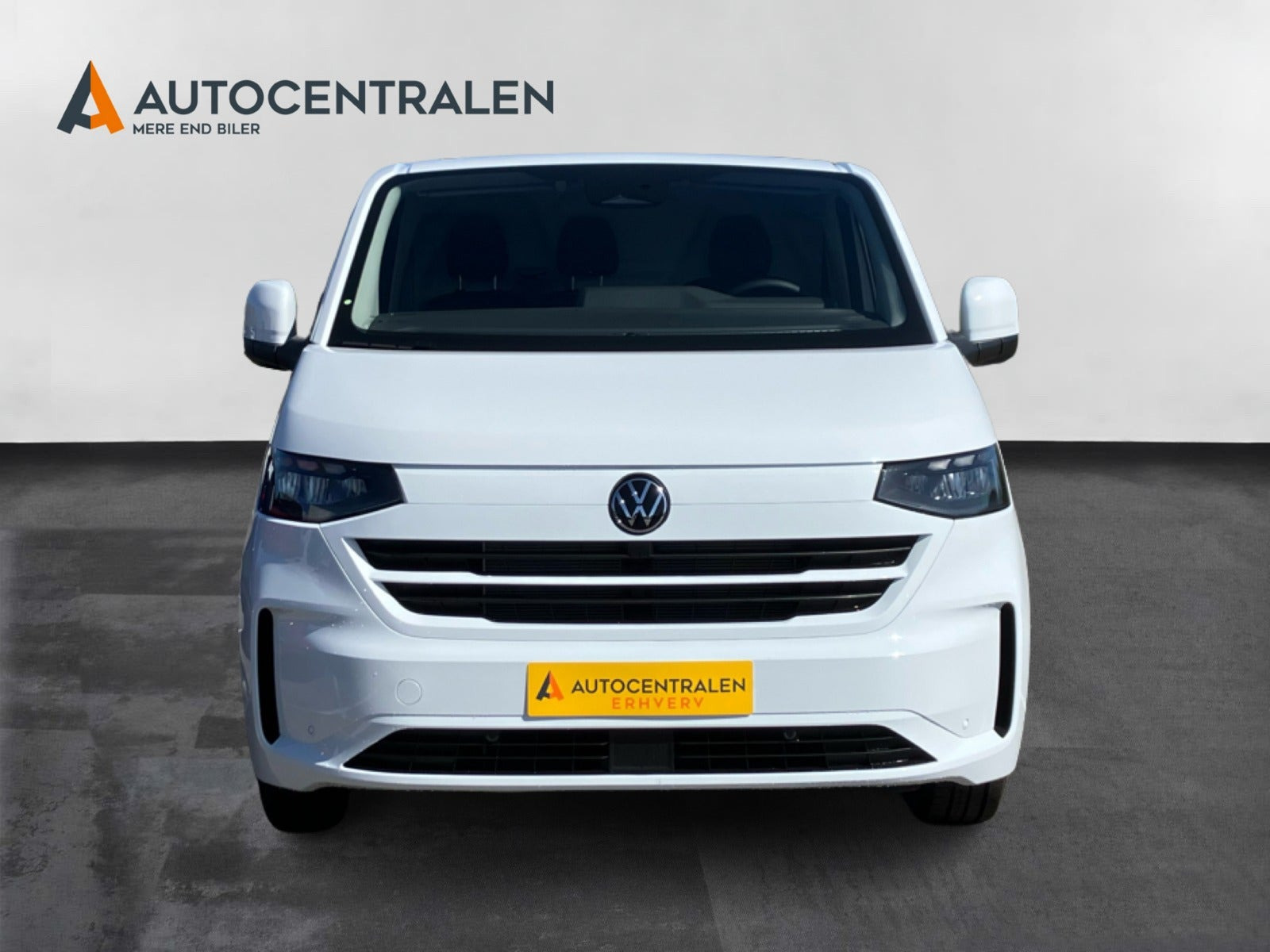 Hvid VW Transporter fra 2025