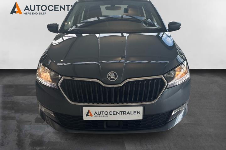 Grå Skoda Fabia fra 2020