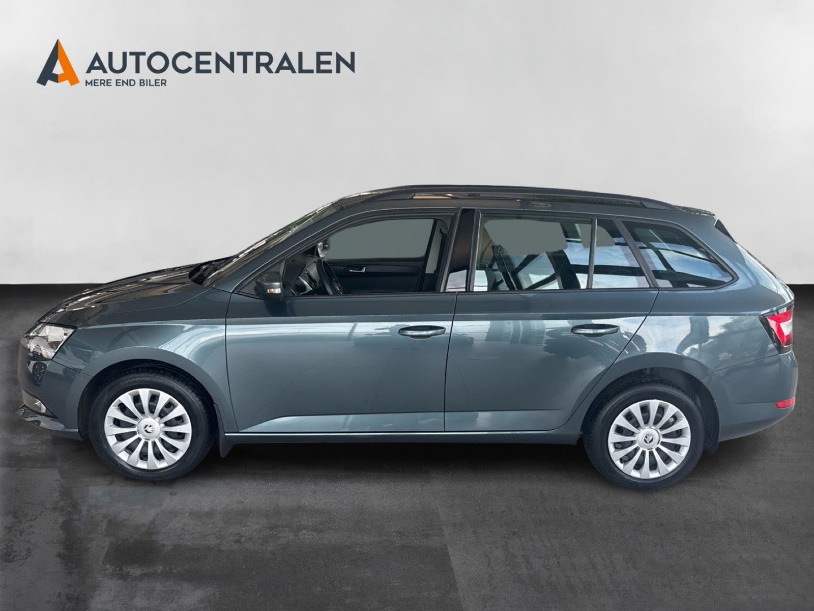 Grå Skoda Fabia fra 2020