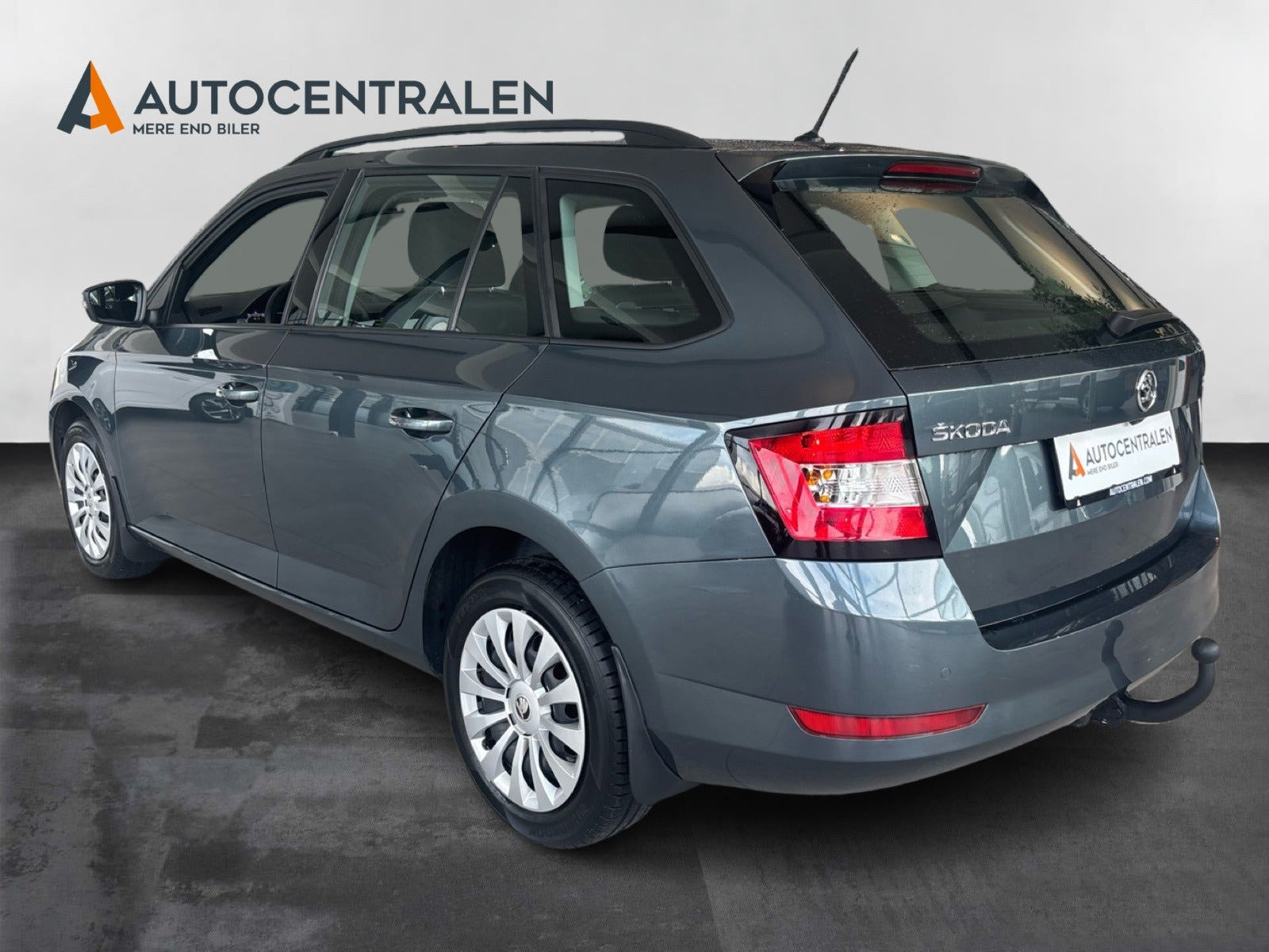 Grå Skoda Fabia fra 2020