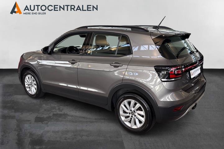 Grå VW T-Cross fra 2021