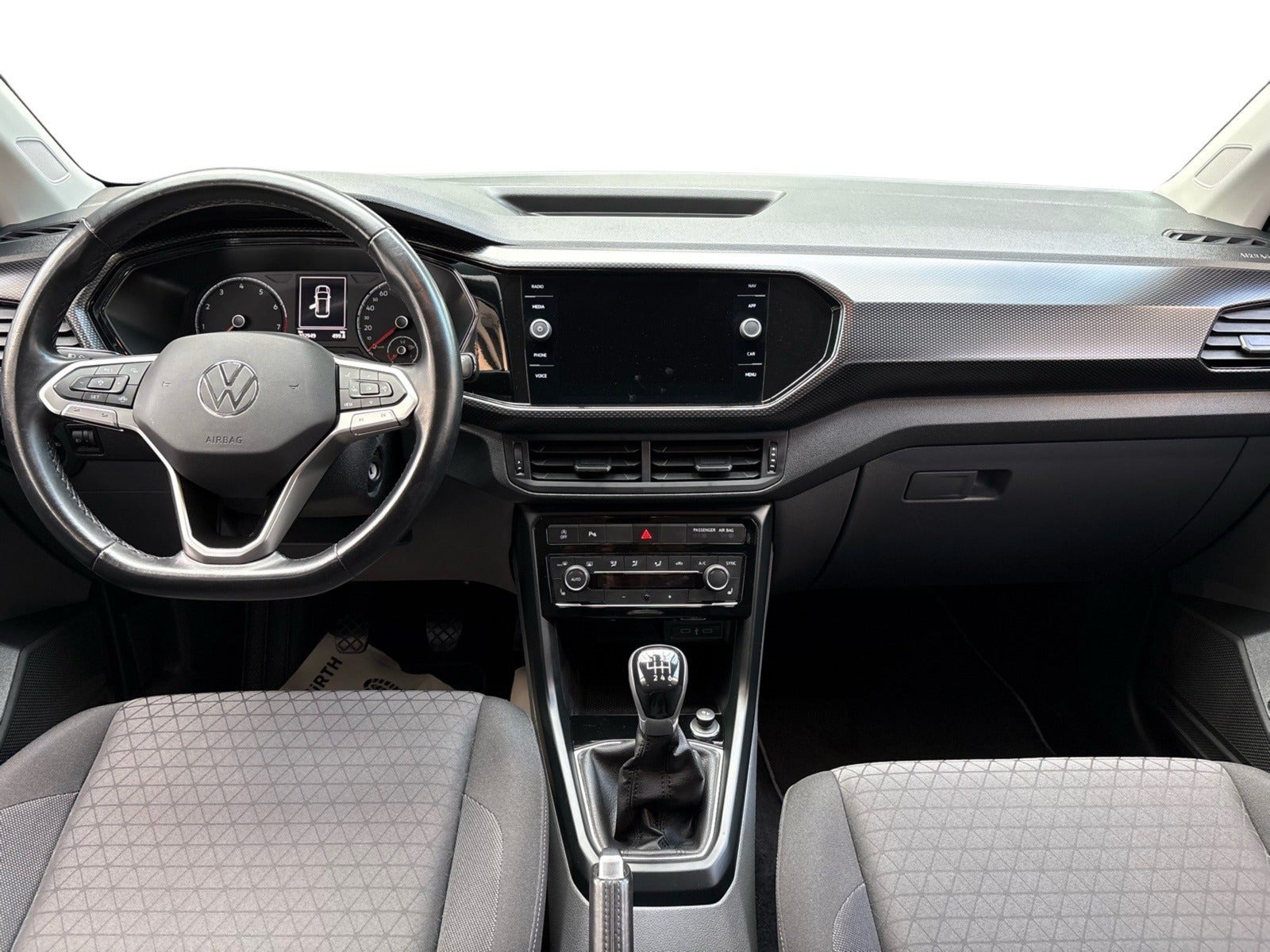 Grå VW T-Cross fra 2021