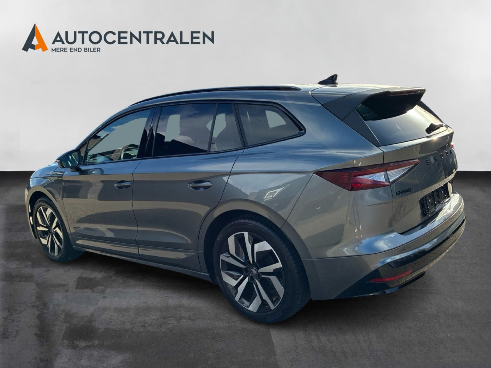 Grå Skoda Enyaq fra 2026