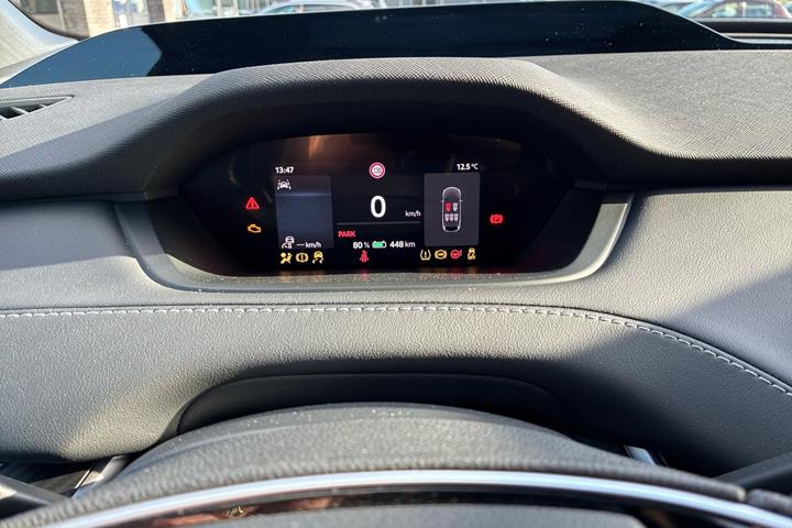 Grå Skoda Enyaq fra 2026