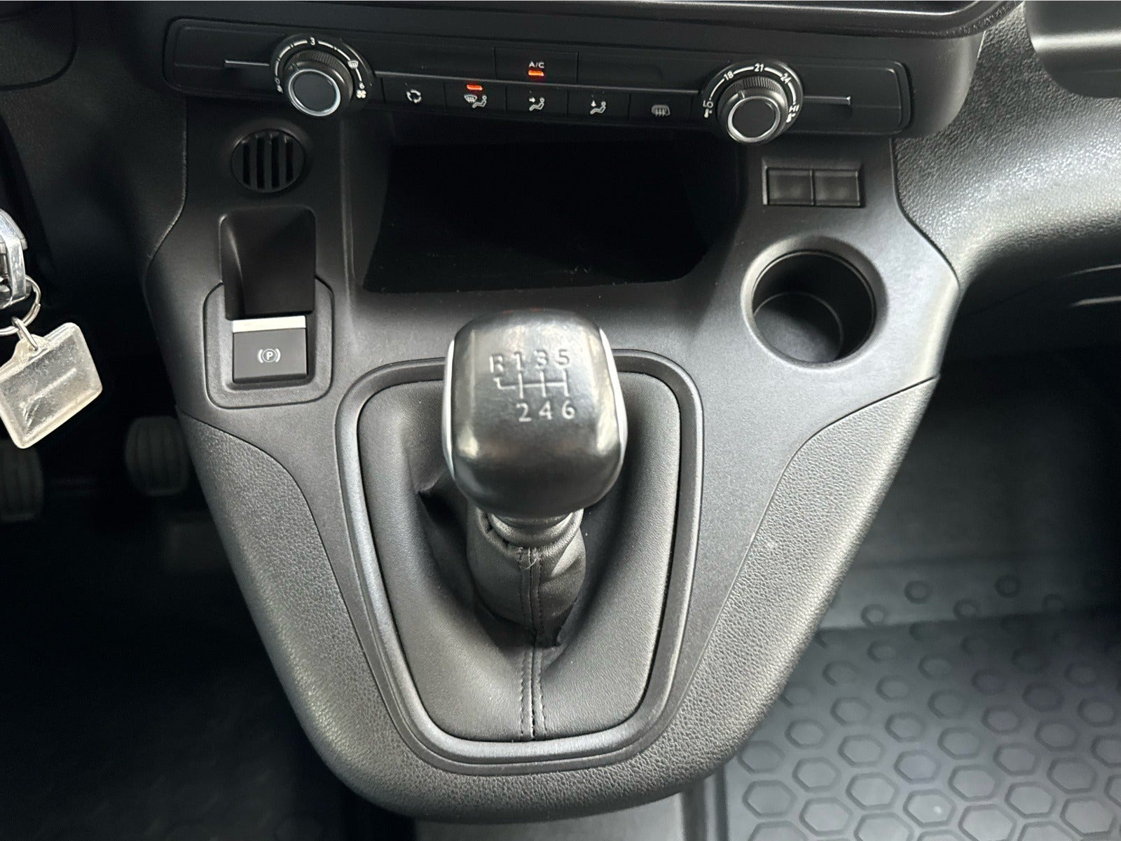 Hvid Citroën Berlingo fra 2023