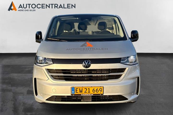 Sølv VW e-Transporter fra 2026