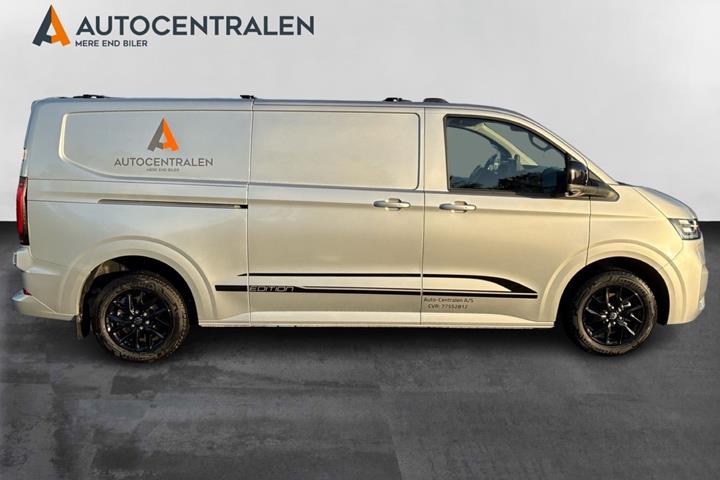 Sølv VW e-Transporter fra 2026