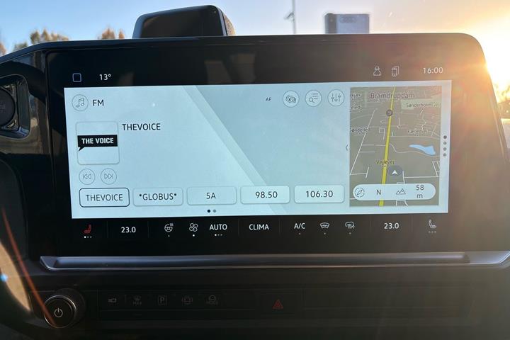 Sølv VW e-Transporter fra 2026