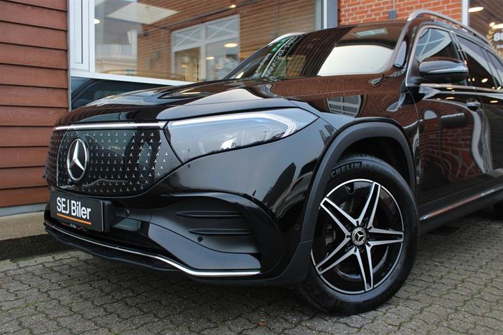 Sort Mercedes EQB250+ fra 2025