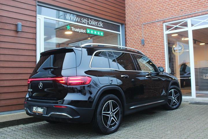 Sort Mercedes EQB250+ fra 2025