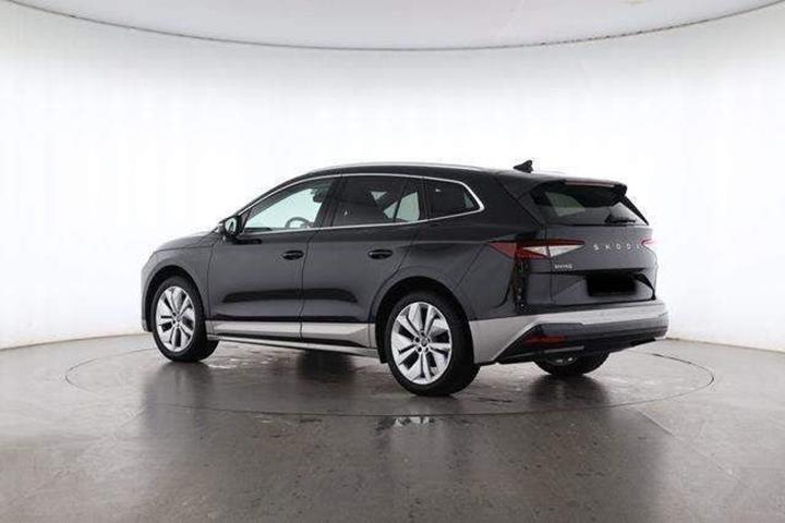 Sort Skoda Enyaq fra 2026
