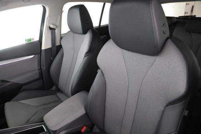 Sort Skoda Enyaq fra 2026