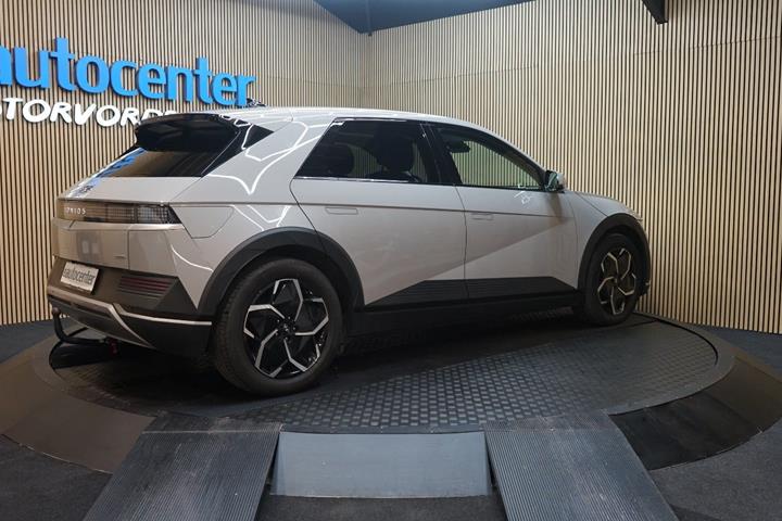 Sølv Hyundai Ioniq 5 fra 2023