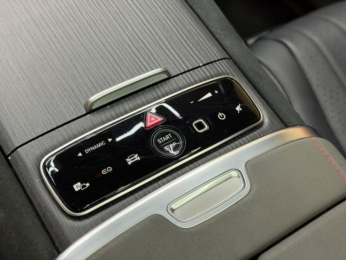 Sort Mercedes EQS450+ SUV fra 2023