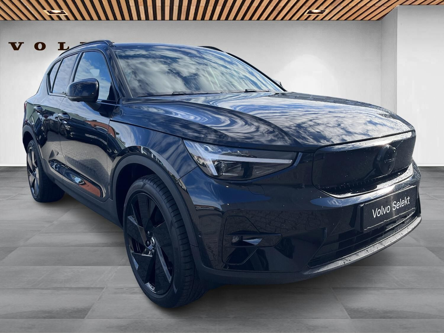 Volvo EX40 Single Motor Extended Range Black Edition 252HK 5d Aut.