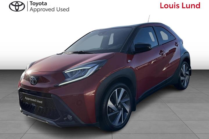 Rød Toyota Aygo X fra 2023