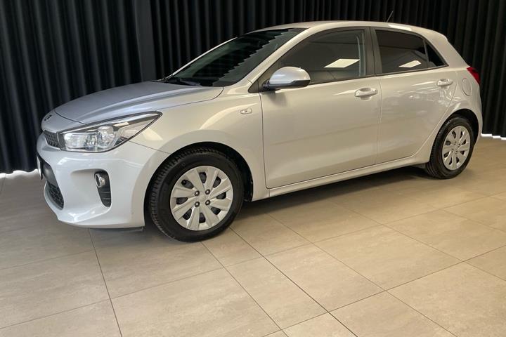 Sølv Kia Rio fra 2020