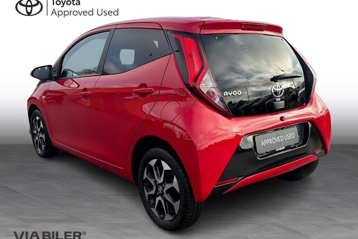 Rød Toyota Aygo fra 2021