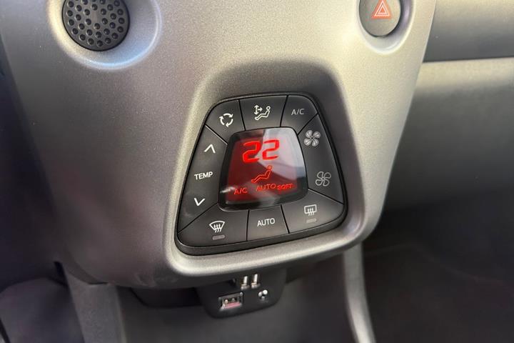 Rød Toyota Aygo fra 2021