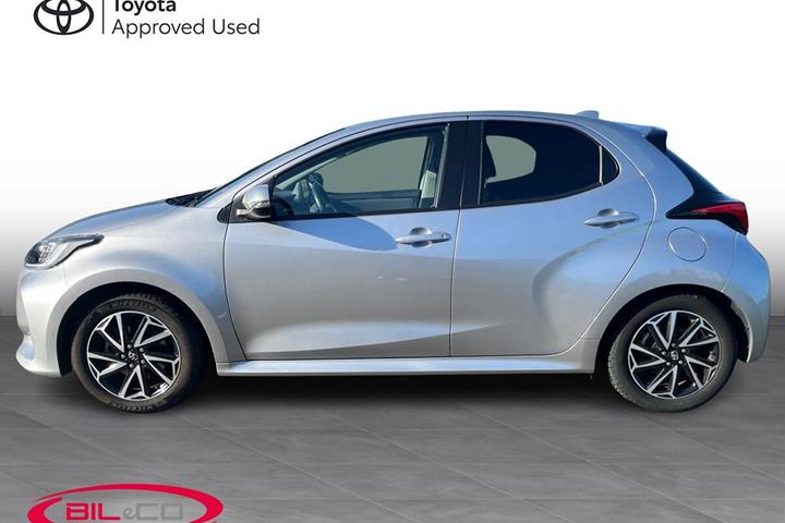 Sølv Toyota Yaris fra 2021