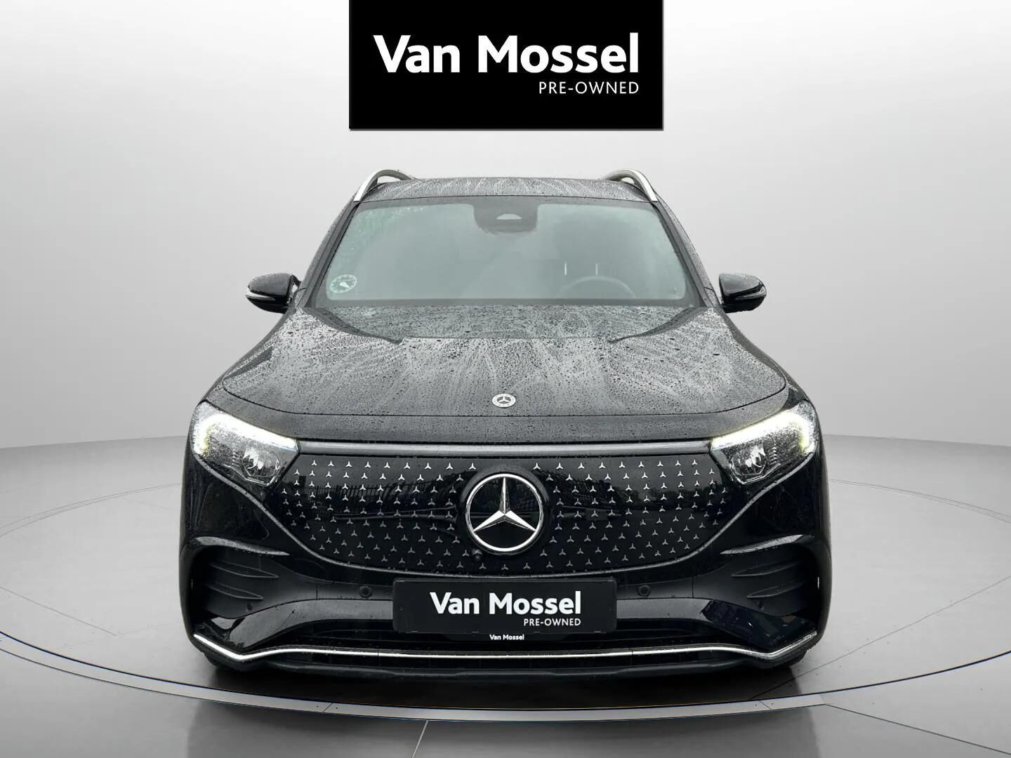 Sort Mercedes EQB250+ fra 2026