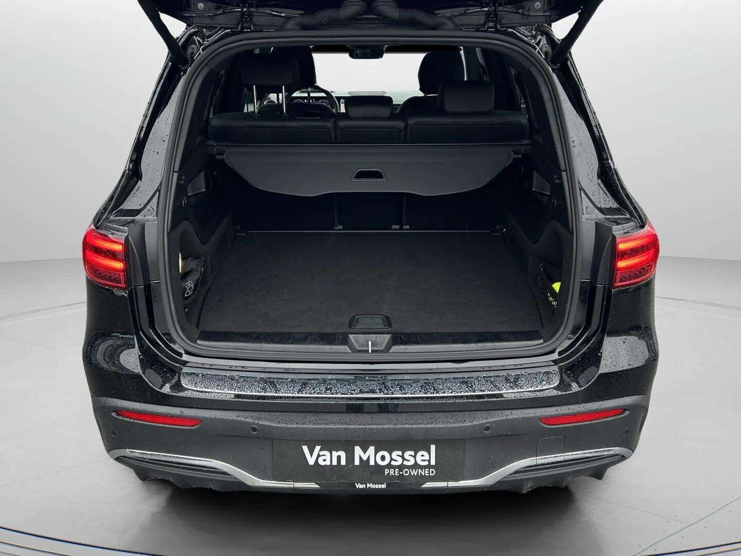 Sort Mercedes EQB250+ fra 2026