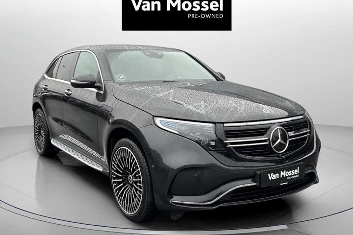 Grå Mercedes EQC fra 2022