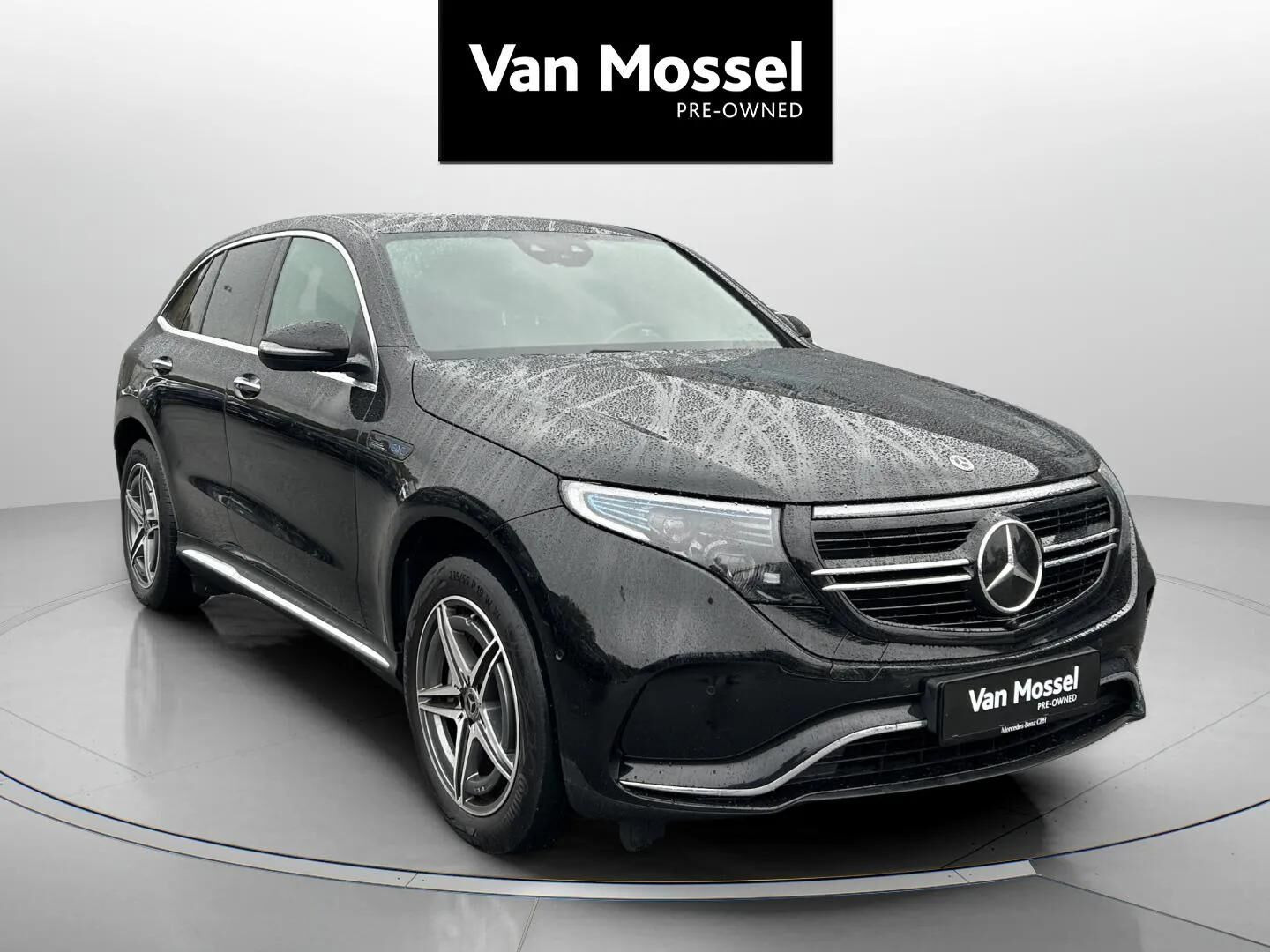 Sort Mercedes EQC400 fra 2023