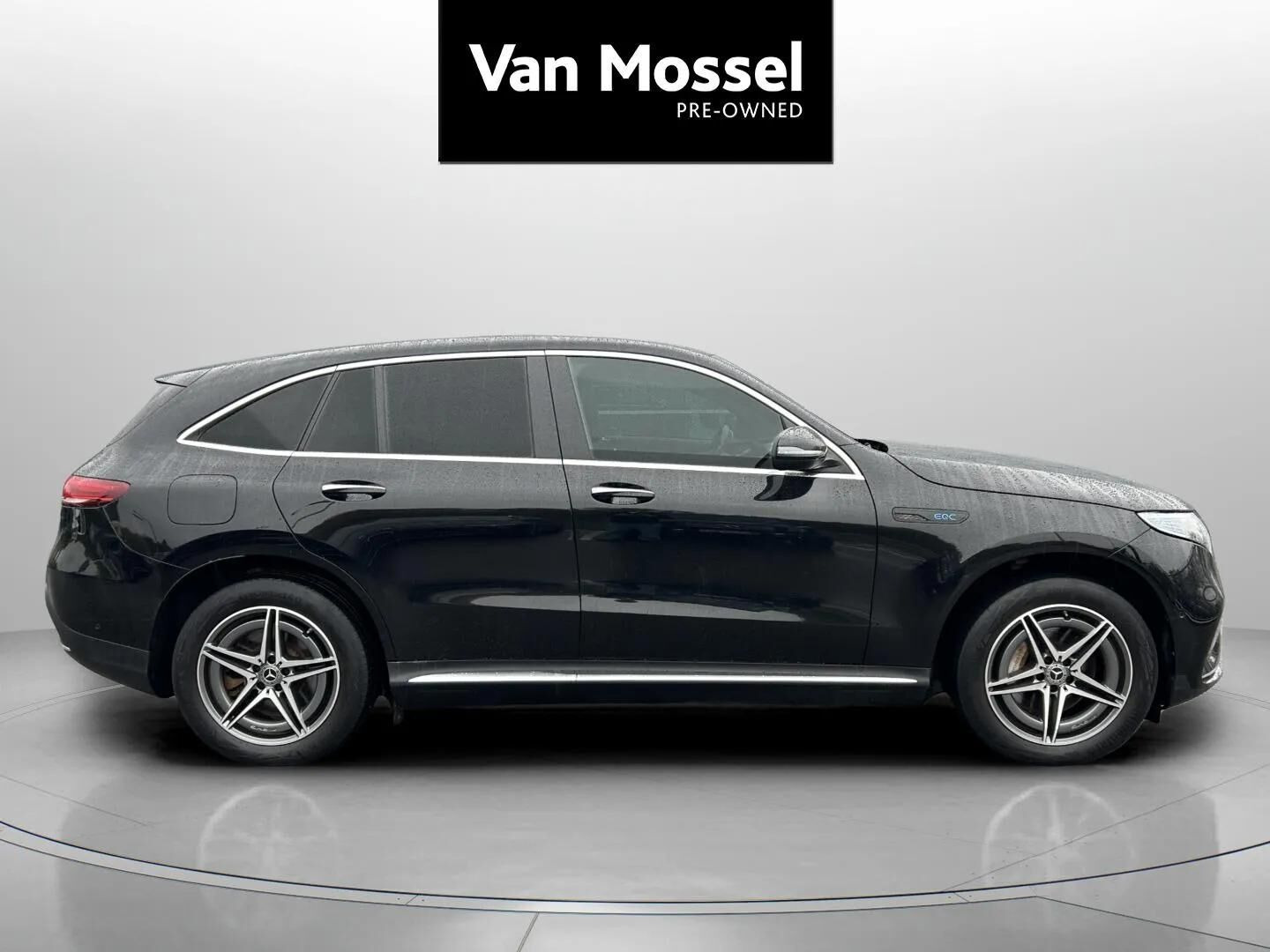 Sort Mercedes EQC400 fra 2023