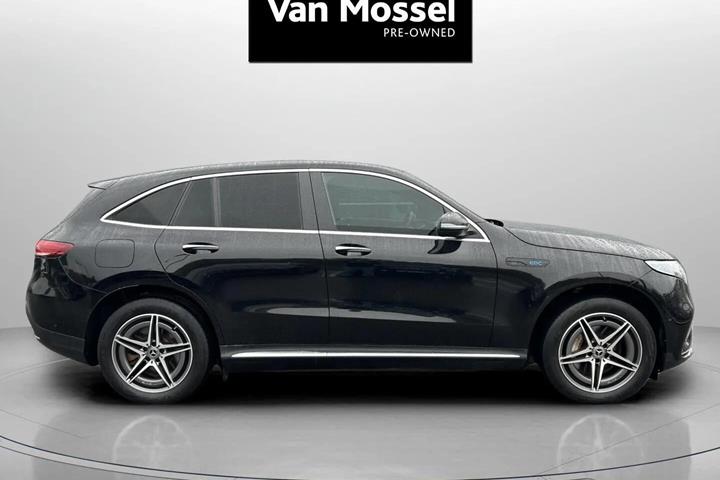 Sort Mercedes EQC400 fra 2023