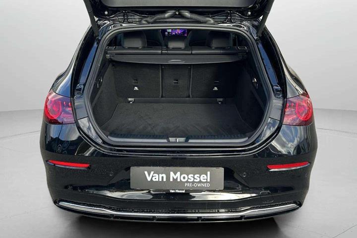 Sort Mercedes CLA250+ fra 2026