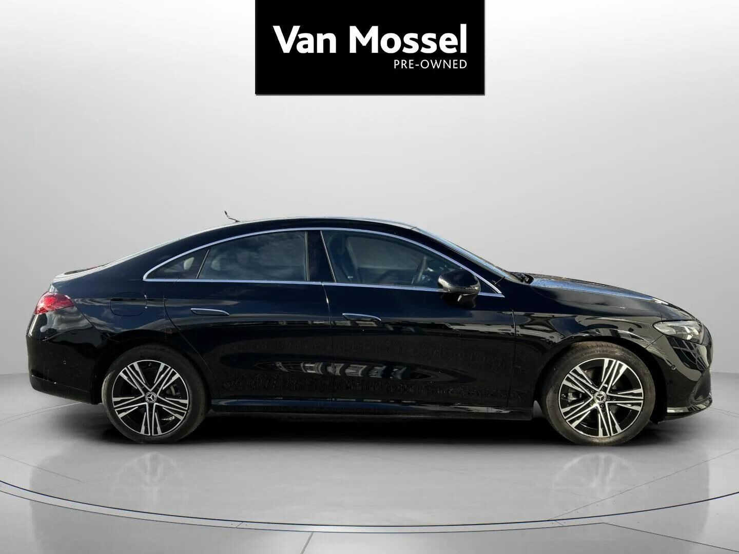 Sort Mercedes CLA250+ fra 2025