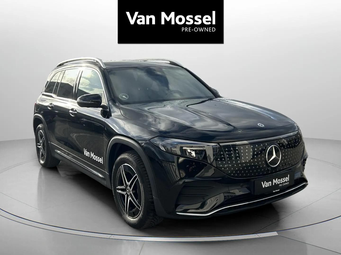 Sort Mercedes EQB250+ fra 2025