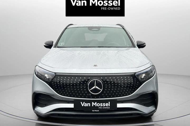 Sølv Mercedes EQA250+ fra 2025