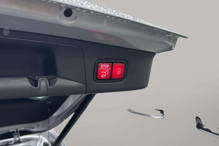 Sølv Mercedes EQA250+ fra 2025