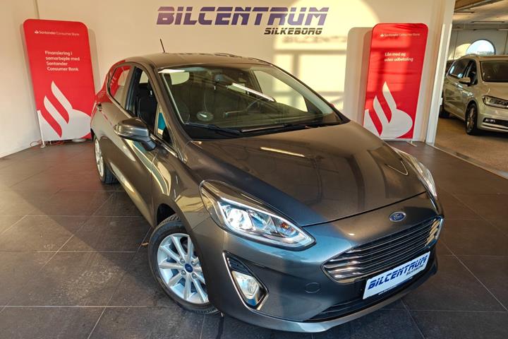 Grå Ford Fiesta fra 2017