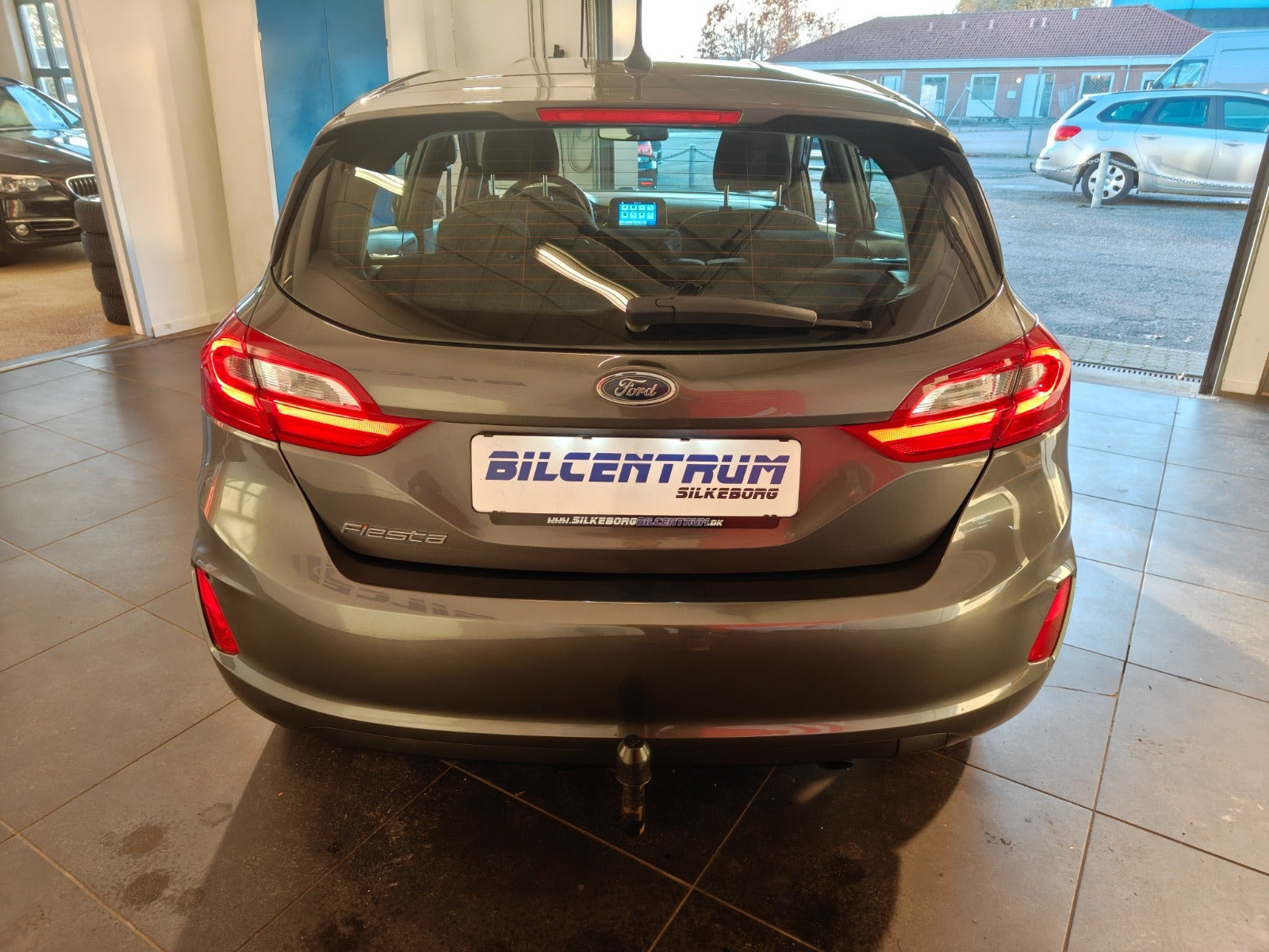 Grå Ford Fiesta fra 2017