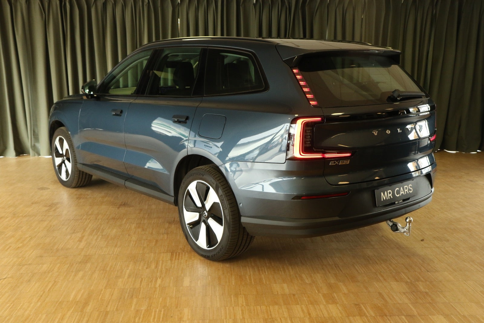 Grøn Volvo EX90 fra 2026