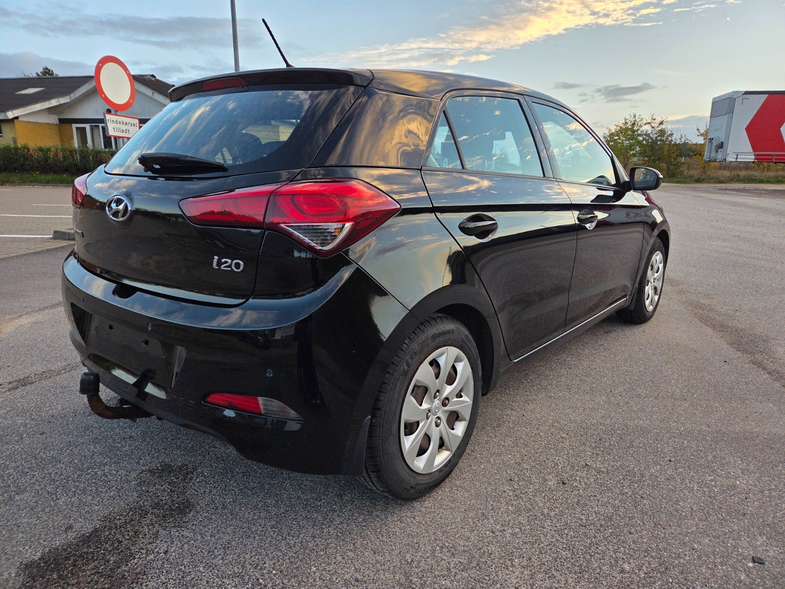 Sort Hyundai i20 fra 2016