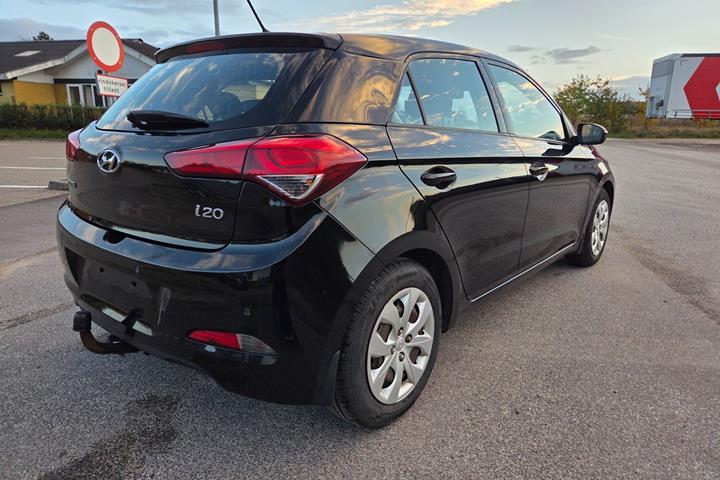 Sort Hyundai i20 fra 2016