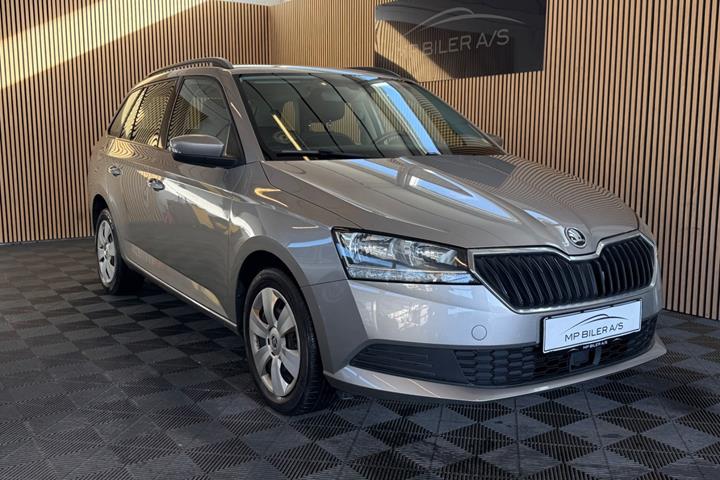 Beige Skoda Fabia fra 2019