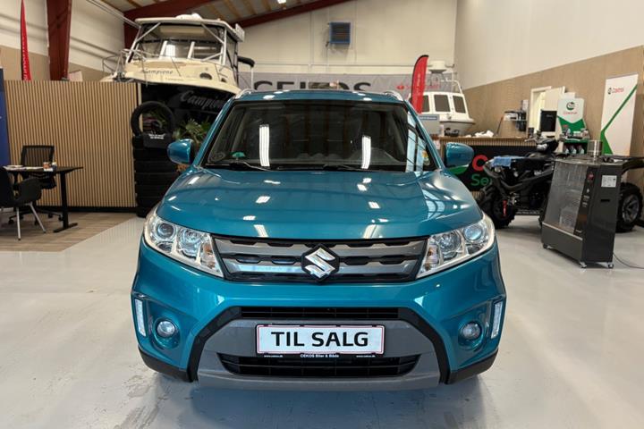 Turquoise Suzuki Vitara fra 2015