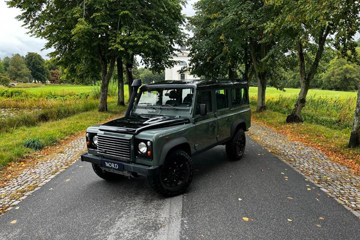 Grøn Land Rover Defender 110 fra 2013