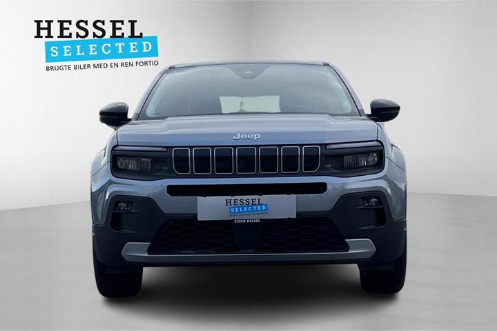 Grå Jeep Avenger fra 2025