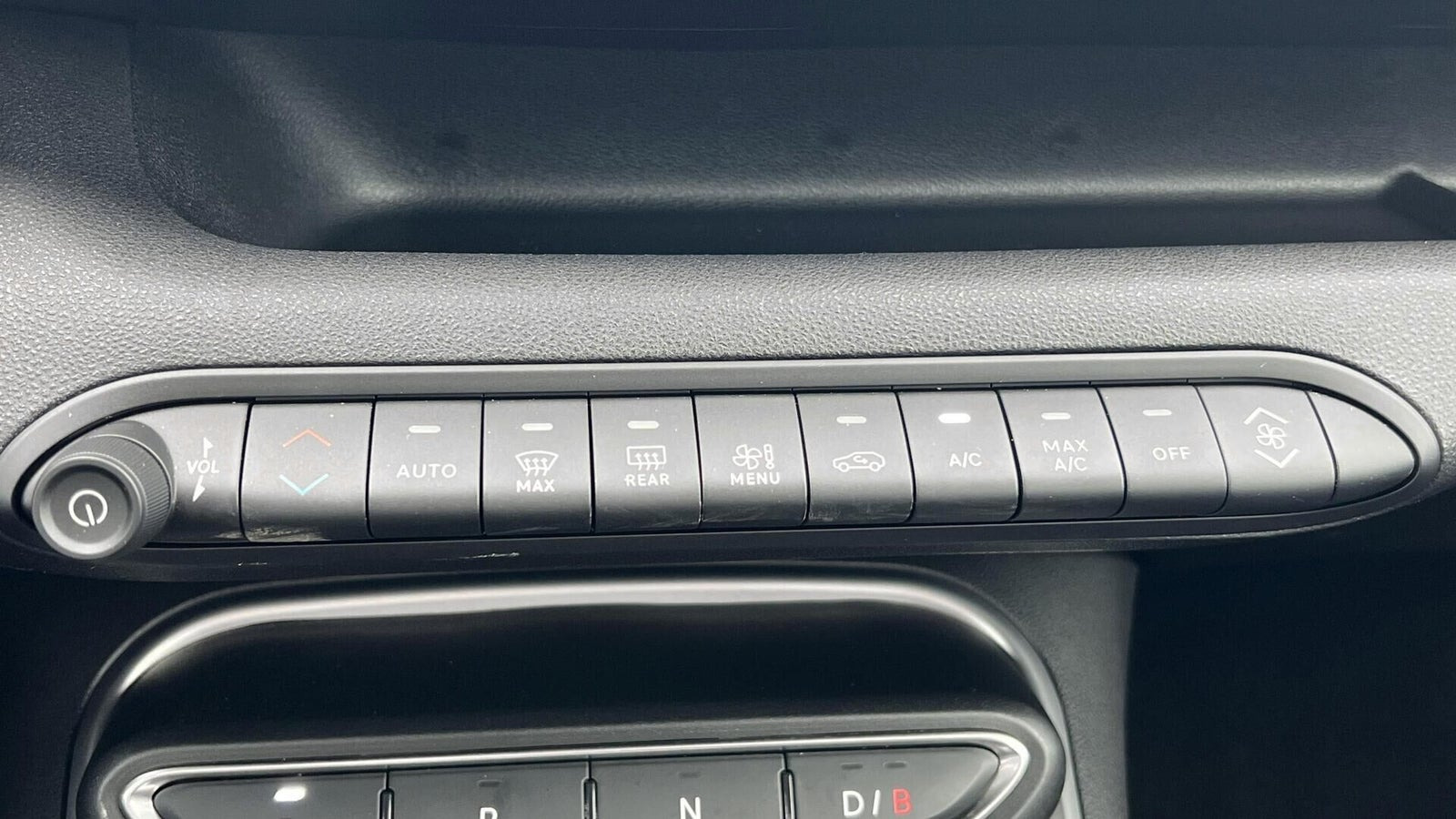 Grå Jeep Avenger fra 2025