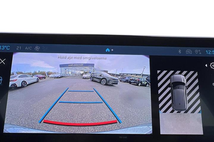 Grå Jeep Avenger fra 2025