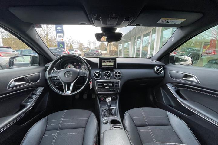 Sort Mercedes A200 fra 2014