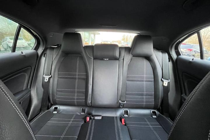 Sort Mercedes A200 fra 2014